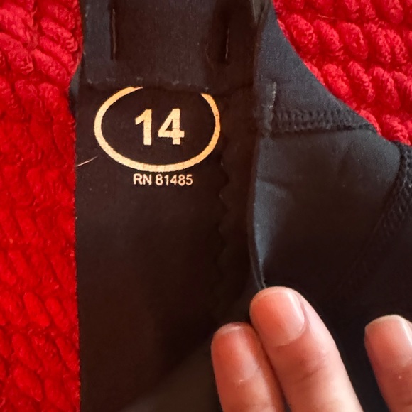 Ron Jon Kids Swim Wetsuit - Black and Red kids size 14 - Picture 2 of 5